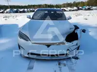 2022 Tesla Model S фото