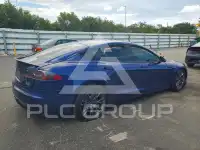 2022 Tesla Model S фото