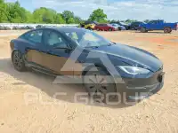 2022 Tesla Model S фото