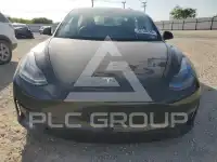 2022 Tesla Model 3 фото