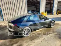 2022 Tesla Model 3 фото