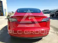 2022 Tesla Model 3 фото