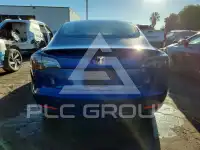 2022 Tesla Model 3 фото
