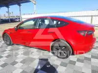 2022 Tesla Model 3 фото