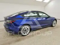 2022 Tesla Model 3 фото