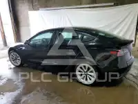 2022 Tesla Model 3 фото