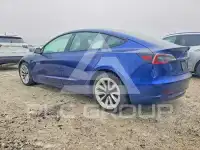 2022 Tesla Model 3 фото