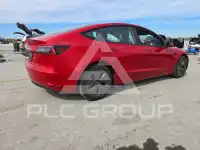 2022 Tesla Model 3 фото