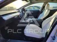 2022 Tesla Model 3 фото