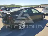 2022 Tesla Model 3 фото