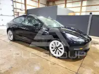 2022 Tesla Model 3 фото