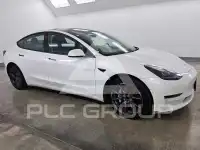 2022 Tesla Model 3 фото