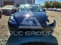 2022 Tesla Model 3 фото