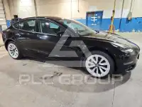 2022 Tesla Model 3 фото