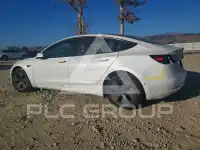 2022 Tesla Model 3 фото