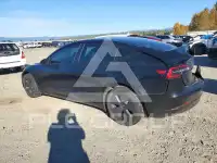 2022 Tesla Model 3 фото