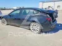 2022 Tesla Model 3 фото