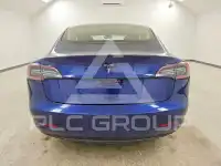 2022 Tesla Model 3 фото