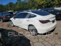 2022 Tesla Model 3 фото