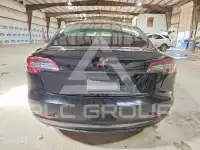2022 Tesla Model 3 фото