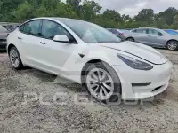 2022 Tesla Model 3 фото