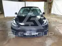 2022 Tesla Model 3 фото