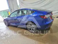 2022 Tesla Model 3 фото