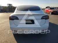 2022 Tesla Model 3 фото