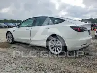 2022 Tesla Model 3 фото