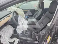 2022 Tesla Model 3 фото