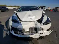 2022 Tesla Model 3 фото