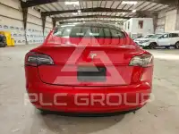 2022 Tesla Model 3 фото