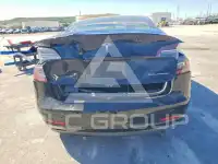 2022 Tesla Model 3 фото