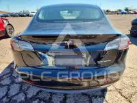 2022 Tesla Model 3 фото