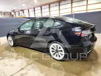 2022 Tesla Model 3 фото