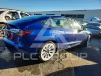 2022 Tesla Model 3 фото