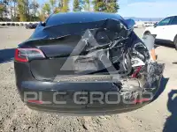 2022 Tesla Model 3 фото