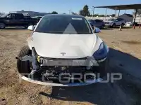 2022 Tesla Model 3 фото