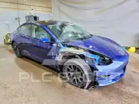 2022 Tesla Model 3 фото