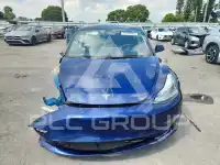 2022 Tesla Model 3 photo