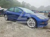 2022 Tesla Model 3 фото