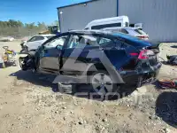 2022 Tesla Model 3 фото