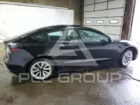 2022 Tesla Model 3 фото