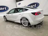 2022 Tesla Model 3 фото
