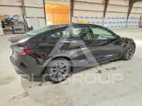 2022 Tesla Model 3 фото