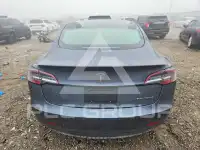 2022 Tesla Model 3 фото
