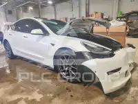 2022 Tesla Model 3 фото