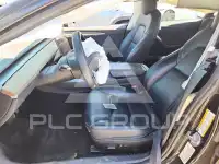 2022 Tesla Model 3 фото