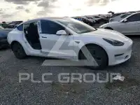 2022 Tesla Model 3 фото