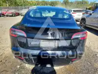2022 Tesla Model 3 фото